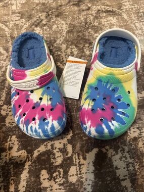 CROCS Kids Tie-Dye Clog with Plush Lining in Blue, Pink, Yellow, Green
